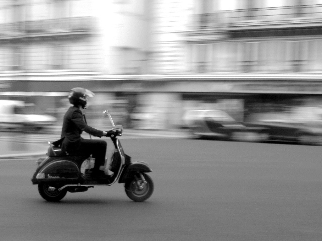 POL-BO: Radfahrer bei Verkehrsunfall verletzt - Polizei sucht nach flüchtigem E-Scooter-Fahrer