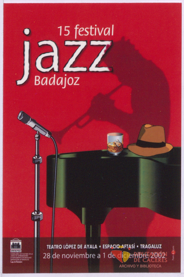 Plakat für das 15. Jazzfestival Badajoz mit Mikrofon, Hut und Glas auf einem Tisch, begleitet von Text.
