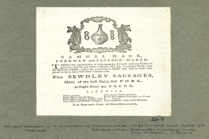 Papier mit gedrucktem Text und einer Illustration, auf dem steht "Samuel Hack, Schweinehirt und Wursthersteller, Feine Bewdley Würste".