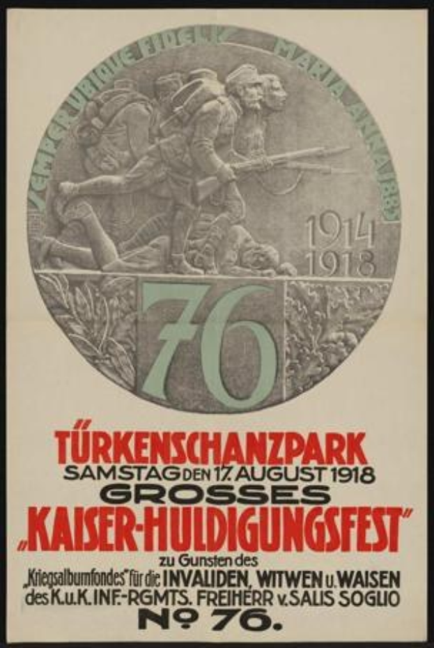 Plakat zum 70-jährigen Jubiläum des Kaiser-Huldigungsfestes in Berlin, Deutschland, gerahmt in einem klassischen Fotorahmen, mit einer zentralen Gruppe von Menschen umgeben von Text und Zahlen.